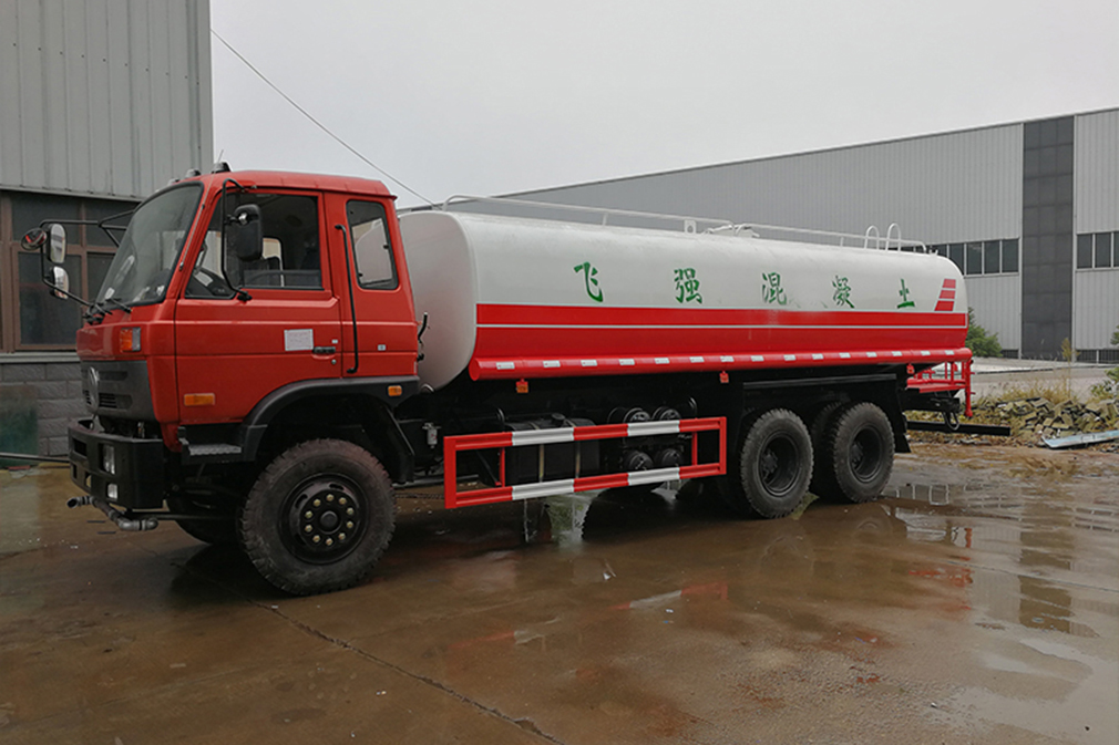 東風后八輪老款（20方）綠化噴灑車