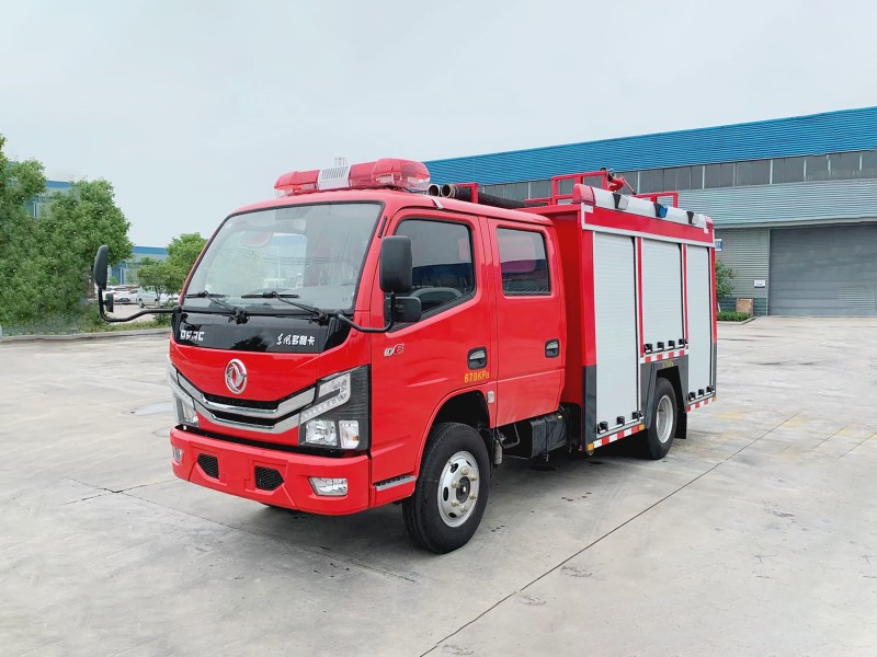 東風多利卡2噸水罐消防車
