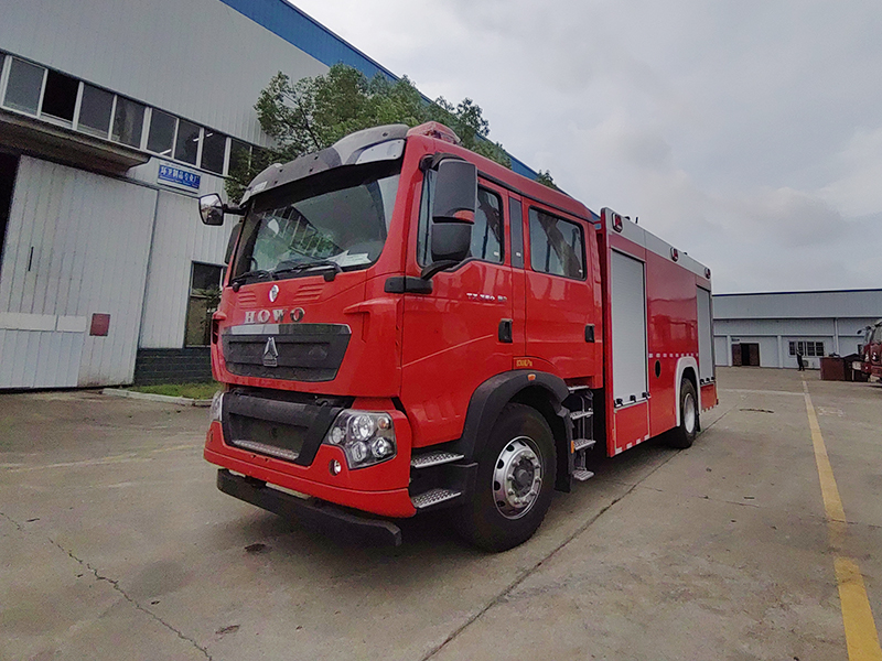 汕德卡牌 國六8噸單橋泡沫消防車